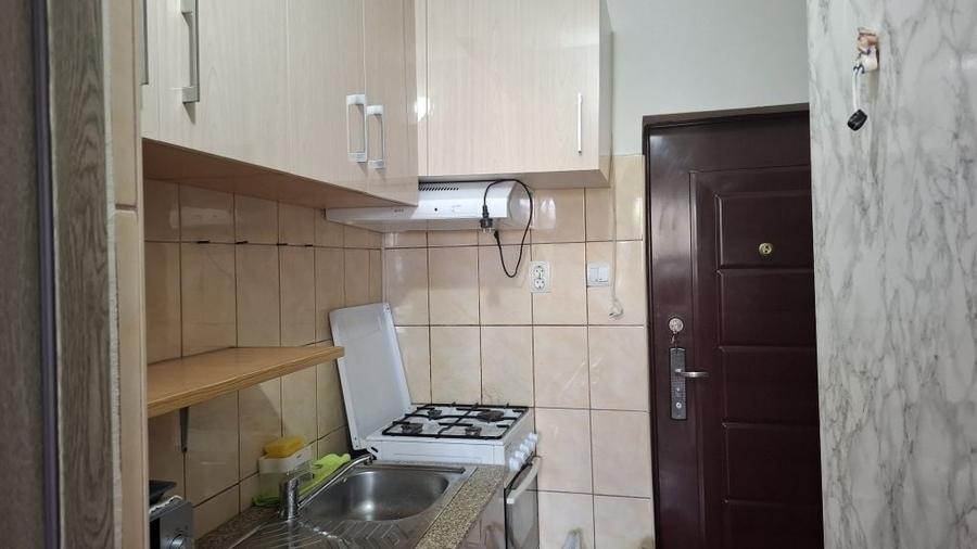 Garsonieră decomandată în Central