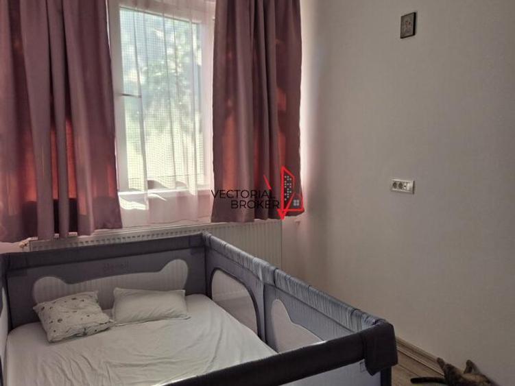 Apartament cu 3 camere semidecomandat în Basarabia