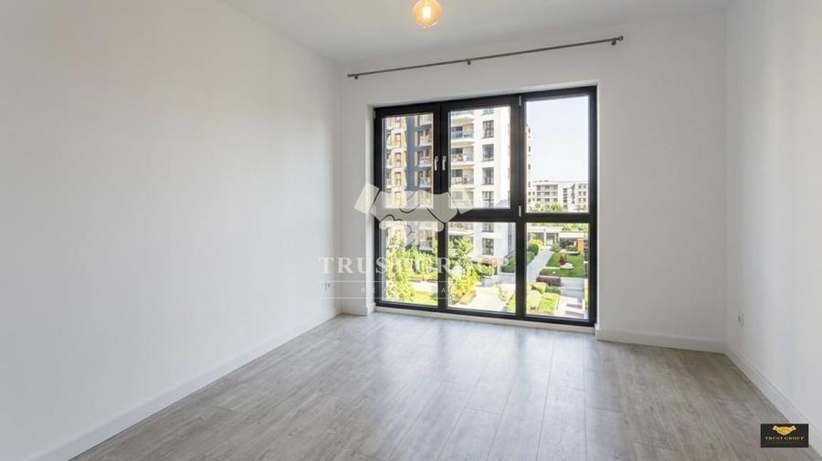 Apartament cu 3 camere semidecomandat în Domenii