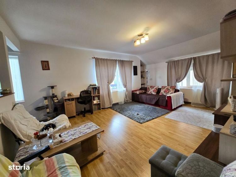 Casă cu 4 camere în Bună Ziua