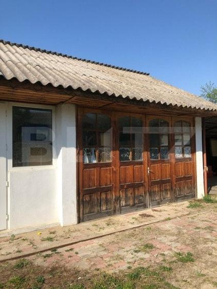 Casă individuală cu 4 camere cu Garaj în Lazuri