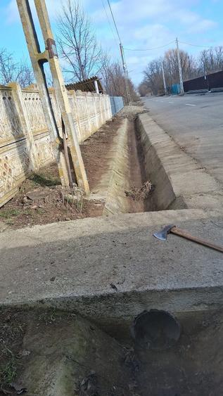 Casă cu 5 camere cu Teren 2200 Mp în Zăvoaia