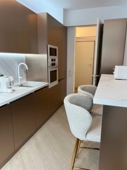 Apartament cu 2 camere decomandat, mobilat în Central