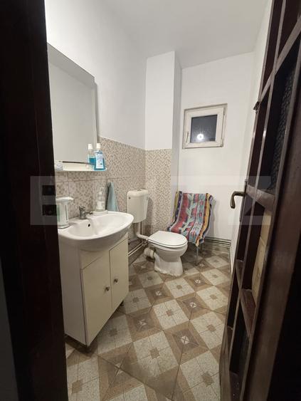 Apartament cu 3 camere decomandat, mobilat în Micro 11