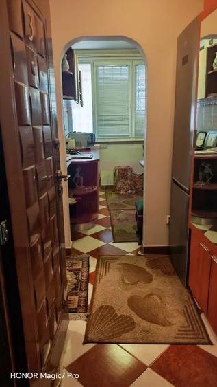 Apartament cu 2 camere semidecomandat în Lacul Tei