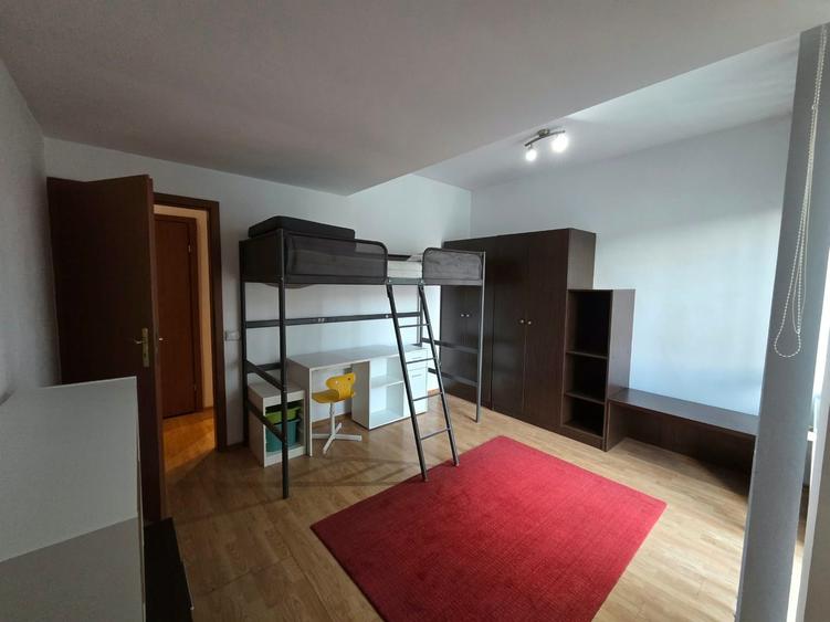 Apartament cu 3 camere în Central