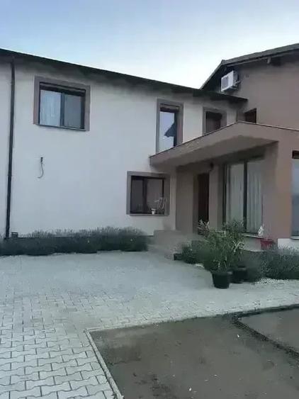 Casă cu Teren 800 Mp în Săcălaz