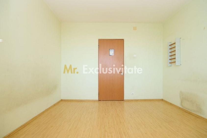 Apartament cu 4 camere decomandat în Craiovei