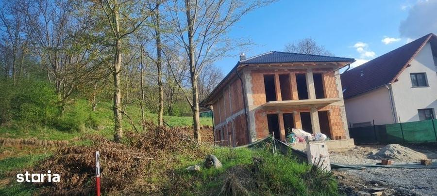 Casă cu 1 camere cu Teren 925 Mp în Central