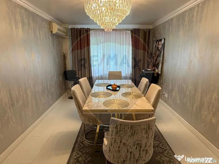 Apartament cu 4 camere semidecomandat în Dristor