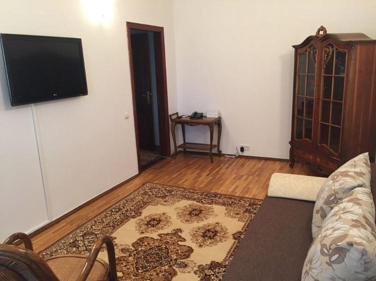 Apartament cu 2 camere decomandat în Plopilor