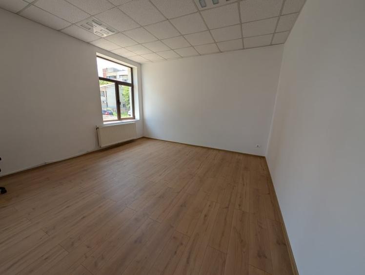 Spațiu comercial, de 32 mp, în Nord