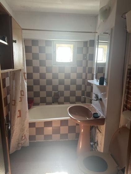 Apartament cu 2 camere decomandat în Exterior Vest