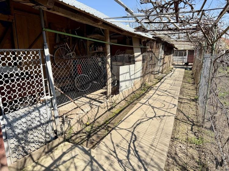 Casă cu 4 camere cu Teren 1613 Mp în Dor Mărunt
