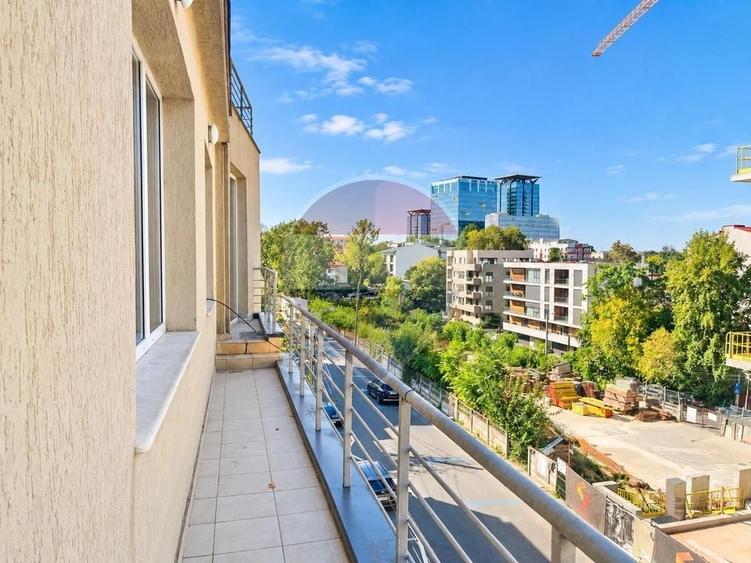 Apartament cu 3 camere decomandat în Floreasca