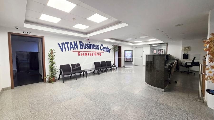 Birou, de 630 mp, în Vitan Mall