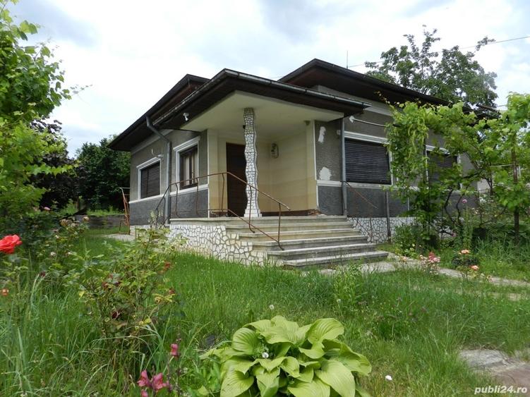 Casă cu 5 camere cu Teren 2300 Mp în Băicoi
