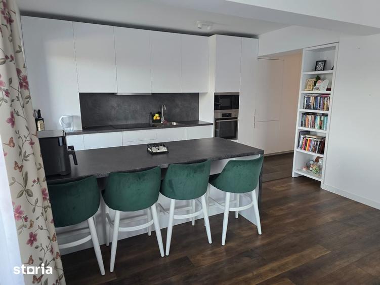 Apartament cu 3 camere în Zorilor