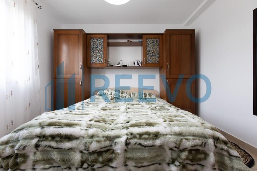 Casă cu 4 camere cu Canalizare în Central
