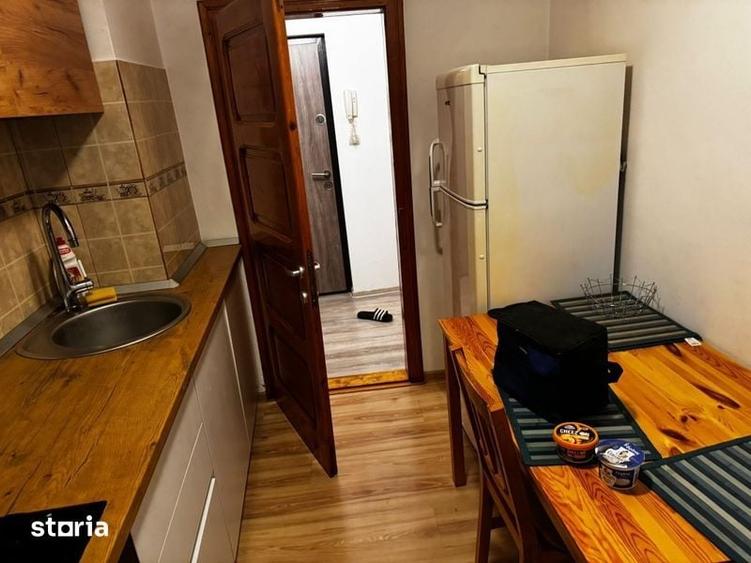 Garsonieră decomandată în Central