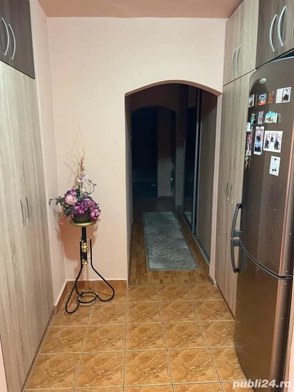 Apartament cu 3 camere decomandat în Rogerius