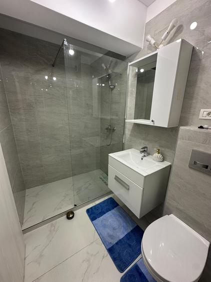 Garsonieră decomandată în Central