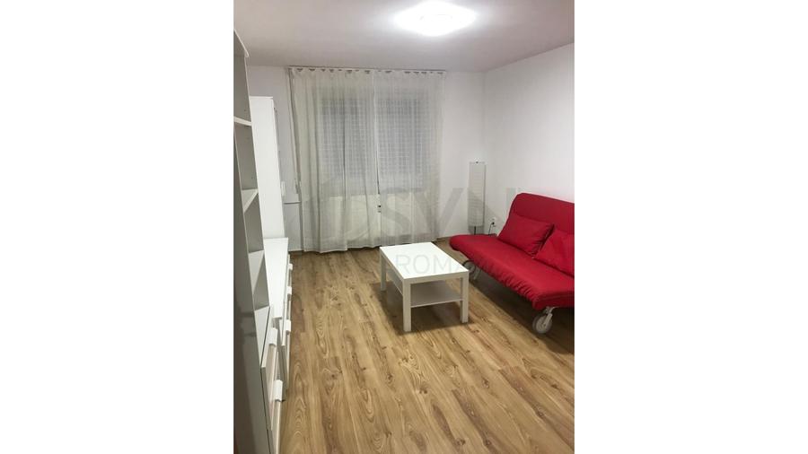 Apartament cu 3 camere decomandat, mobilat în Lacul Tei