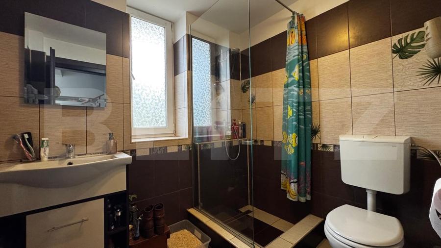 Duplex cu 5 camere cu Canalizare în Micești