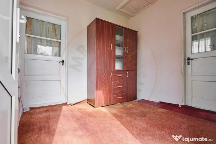 Casă cu 3 camere cu Teren 831 Mp în Central