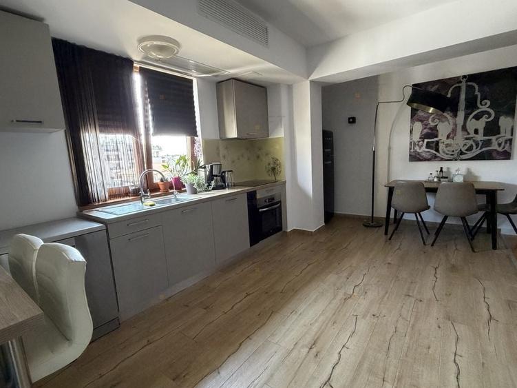 Apartament cu 3 camere decomandat, mobilat în Herăstrău