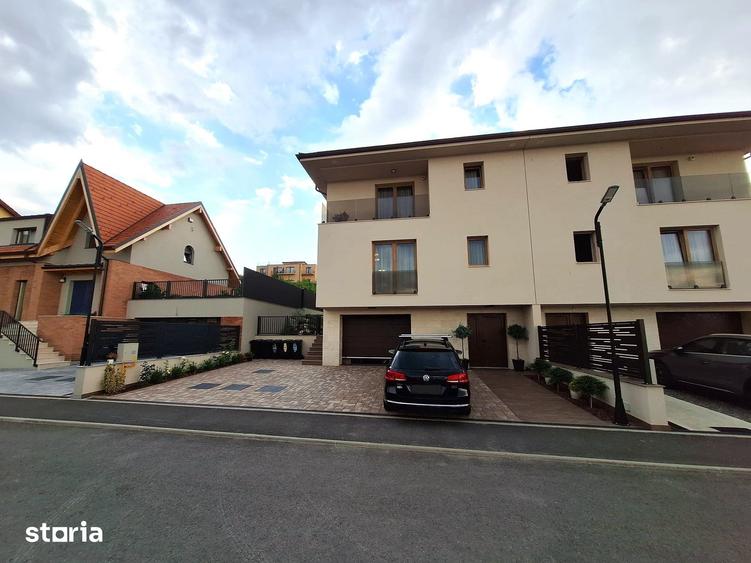 Casa cu finisaje ?i dotari premium - 15