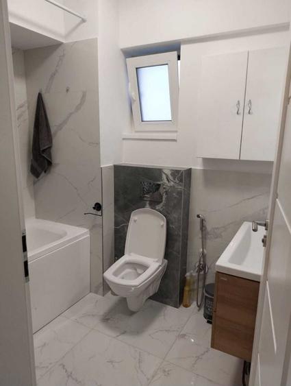 Apartament cu 3 camere decomandat în Păcurari