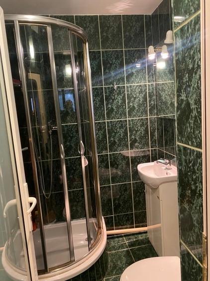 Apartament cu 4 camere decomandat în Micro 2