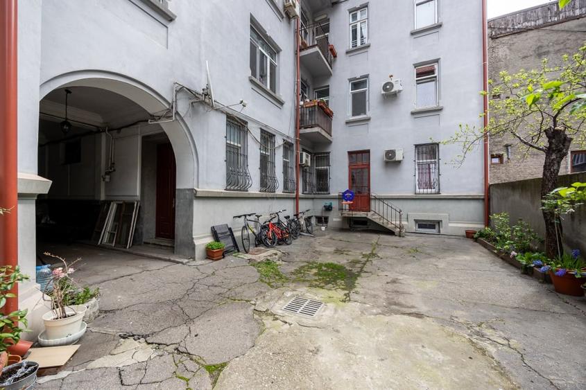 Apartament cu 6 camere circular, mobilat în P-ța Victoriei