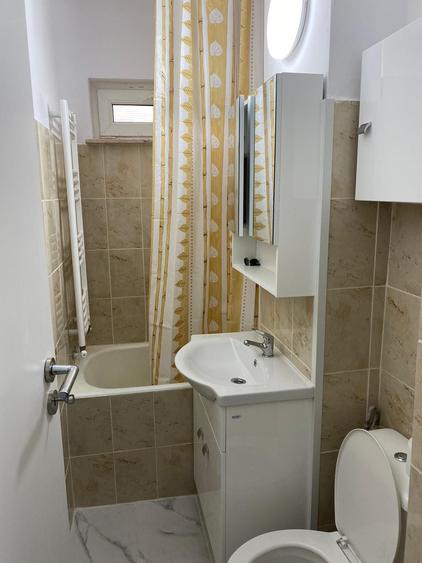 Apartament cu 2 camere nedecomandat în Central