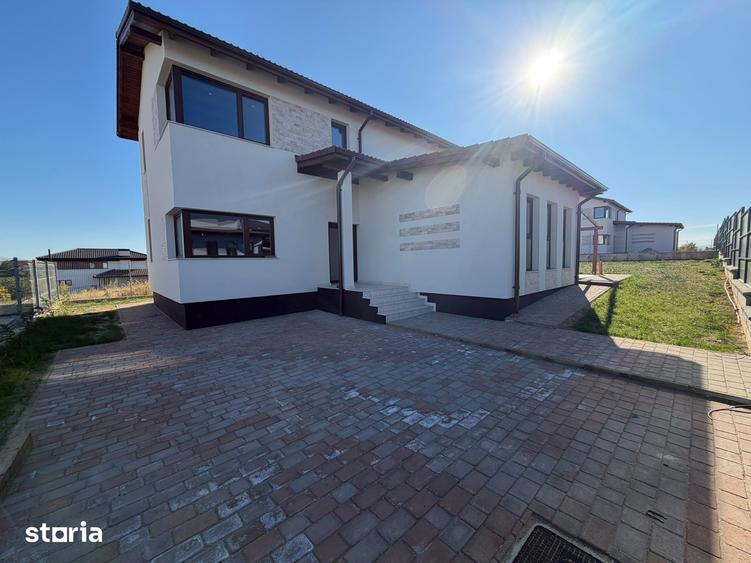 Casă cu 4 camere cu Teren 610 Mp în Apahida