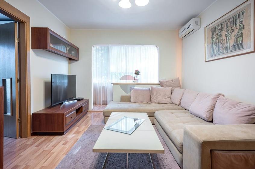 De închiriat apartament cu 3 camere și 2 parcări în Astra - 1