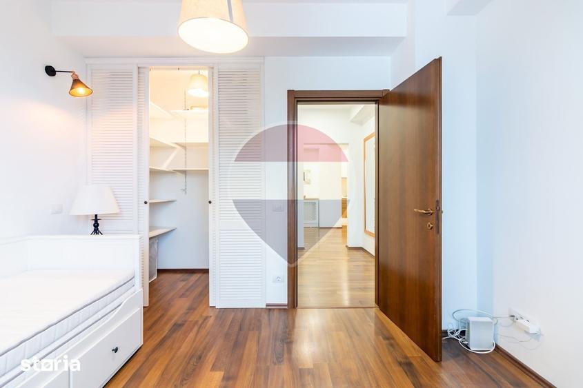Apartament cu 3 camere semidecomandat în Central