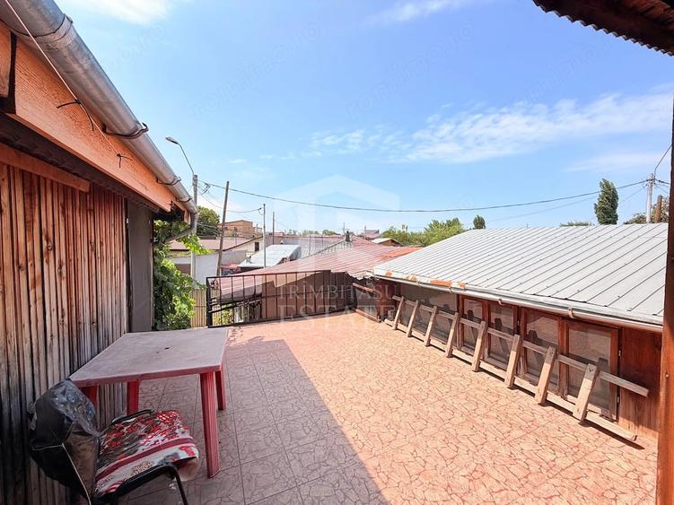 Casă cu 4 camere cu Teren 160 Mp în Rahova