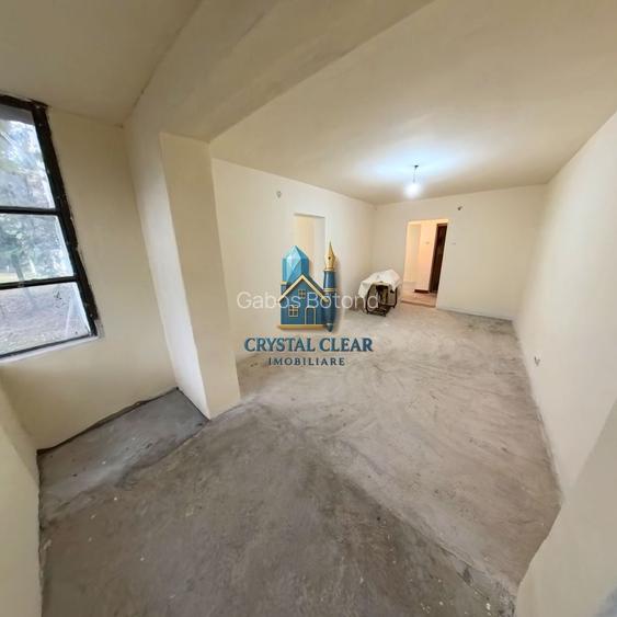 Apartament 3 camere și dependințe - cartierul Aleea Carpați