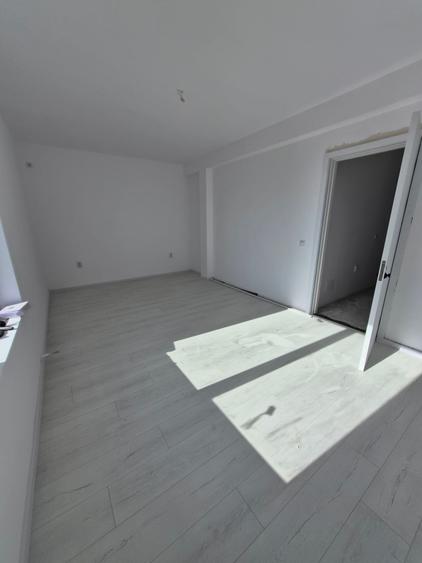 Duplex cu 4 camere cu Canalizare în Haliu