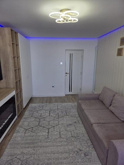 Apartament cu 2 camere decomandat, mobilat în Unirii