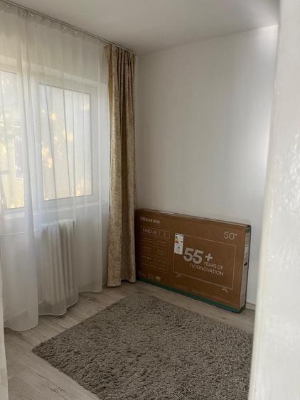 Vand apartament 0722844357 ( baie ,bucatarie ,camara ,sufragerie si 2 dormitoare la parter, semidecomndat cu supra.utila de 44 m2. Pret negociabil - 1