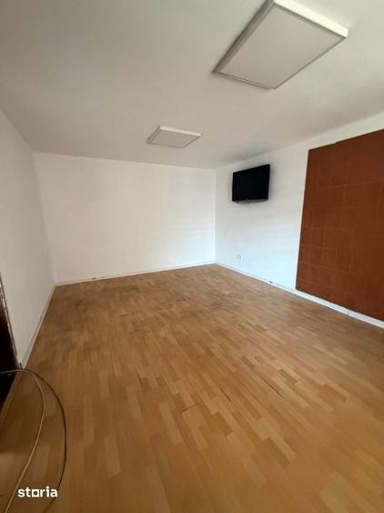 Apartament cu 2 camere decomandat în Rovine