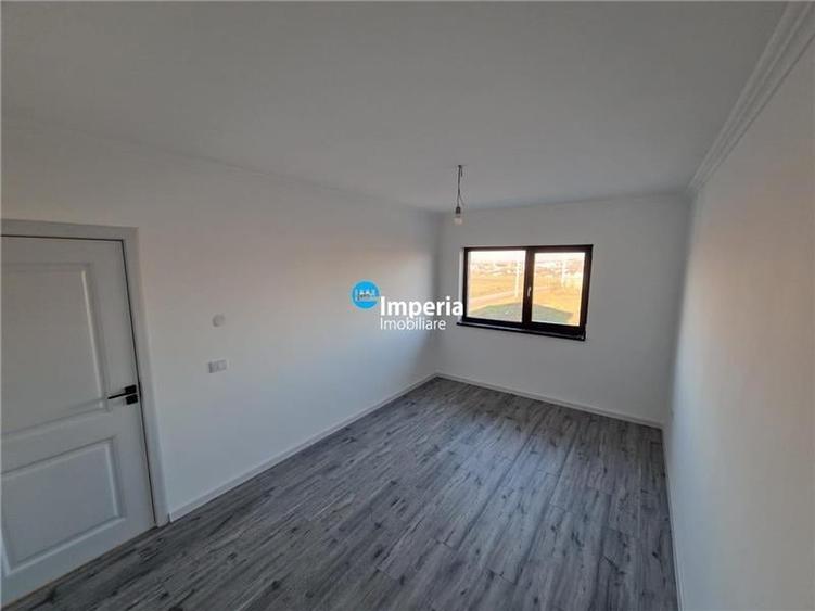 Casă individuală cu 4 camere cu Teren 430 Mp în Miroslava