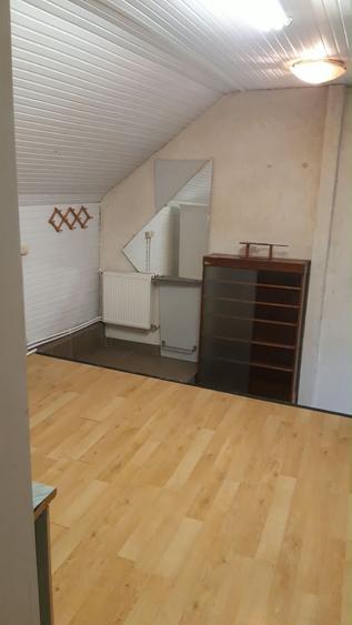 Apartament cu 2 camere semidecomandat în Bucșinescu