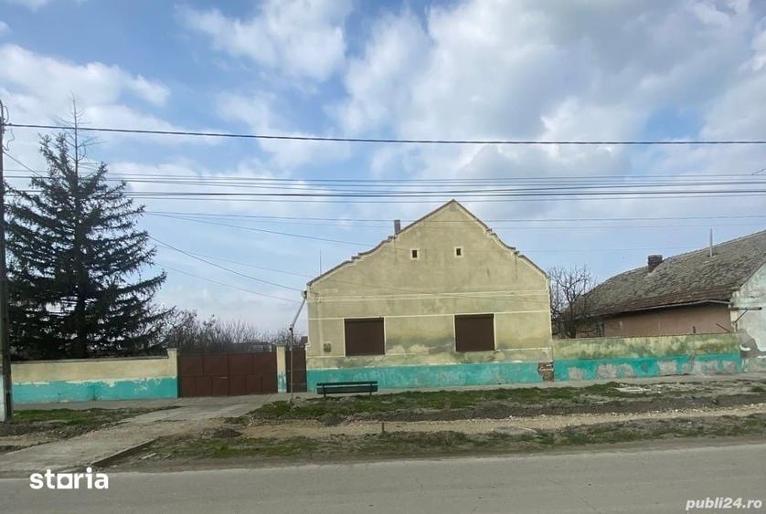 Casă cu 3 camere cu Teren 3500 Mp în Cenei