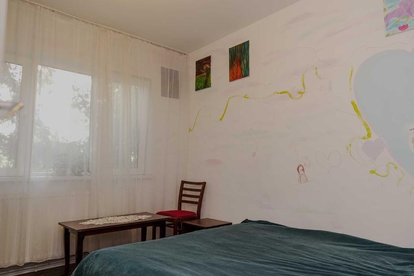 Apartament cu 4 camere semidecomandat în Șega