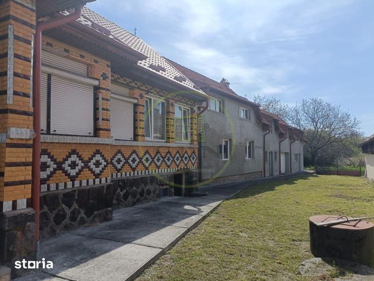 Casă cu 5 camere cu Teren 2286 Mp în Rușii-Munți