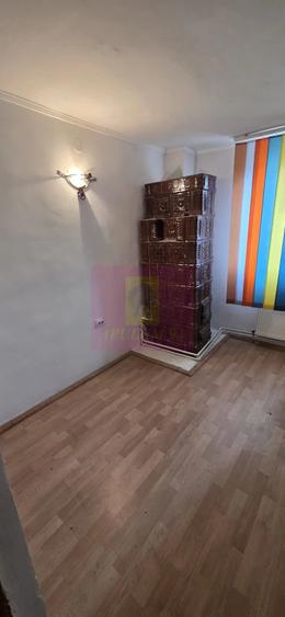 Casă cu 5 camere cu Teren 251 Mp în Zamora